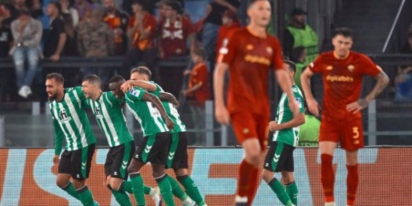 PP电子-扎尼奥洛再次幼稚染红，罗马出线告急穆帅坦言争二