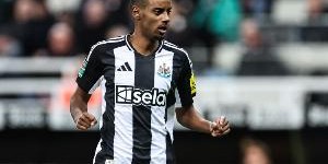 PP电子-罗马诺：利物浦为伊萨克备好1.2亿镑报价 纽卡不放人就追埃基蒂克