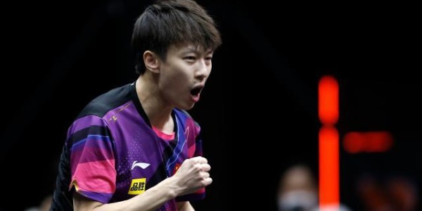 PP电子-王楚钦轻取张本智和 总决赛四强国乒占三席